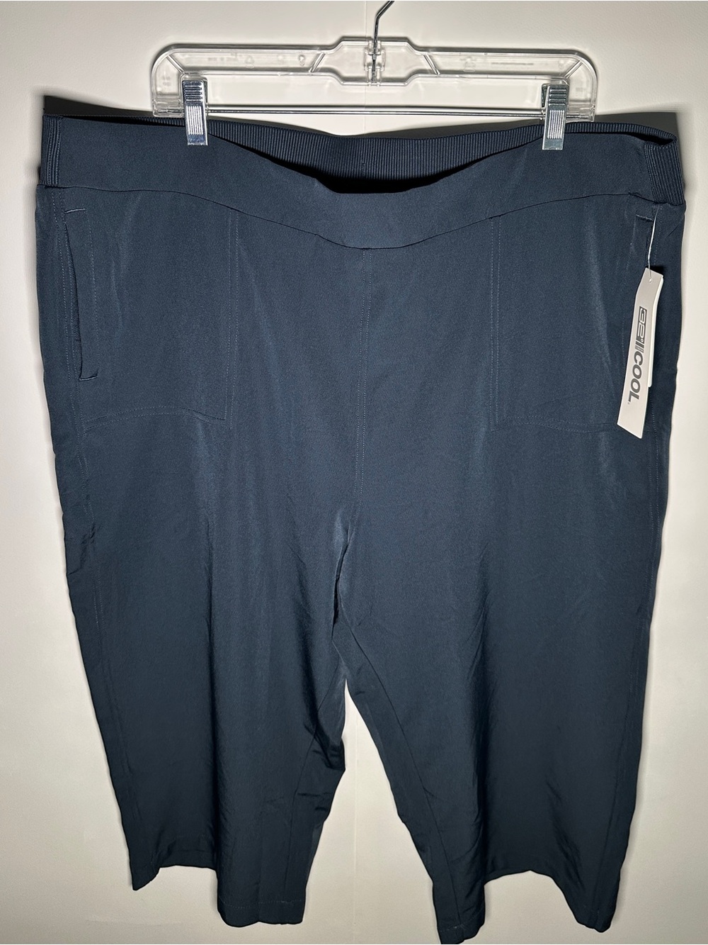 32 Degrees Navy Performance Capris